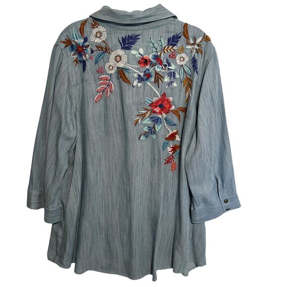 Soft Surroundings Aveline Top Womens Size 1X Floral Embroidered Chambray Button - Picture 3 of 12